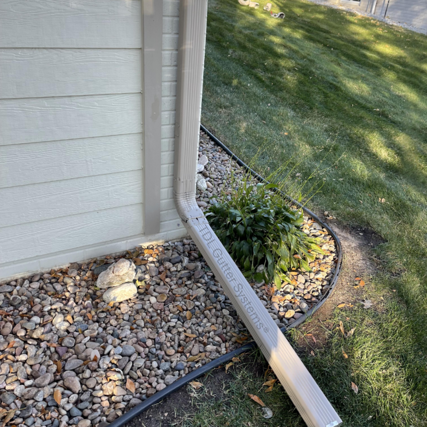 Magnetic Downspout Clip with Hinge